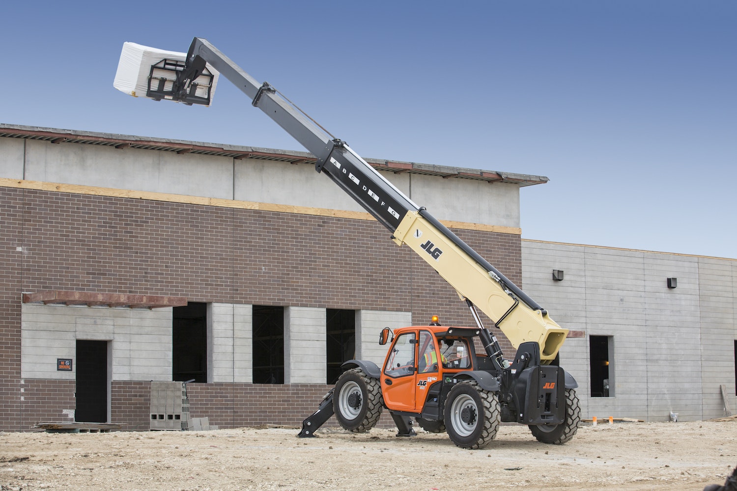 1654810210761 Jlg1255thtires