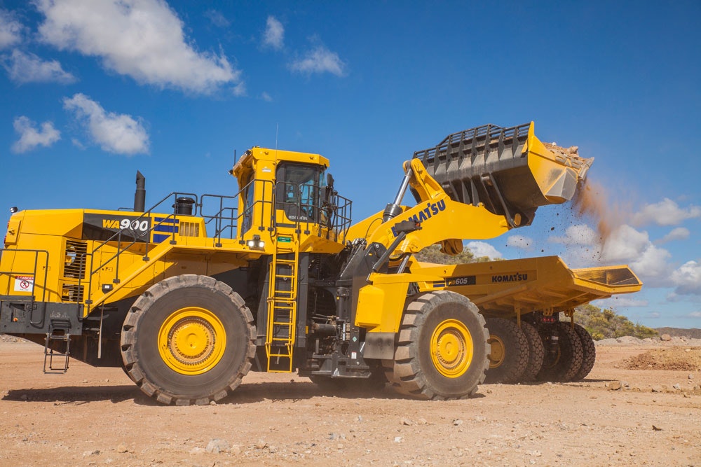 Komatsu-WA900-8-wheel-loader