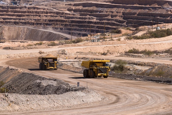 1654811946906 930e Komatsu Truck At Az Proving Ground 1 0