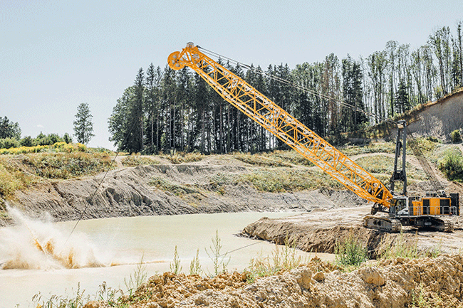 liebherr-hs-8200-duty-cycle-crawler-crane