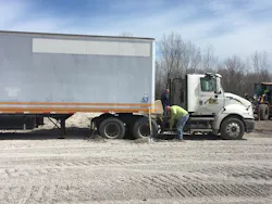 1654813431673 Onhighwaytruck 0 1654813431673 Onhighwaytruck 0