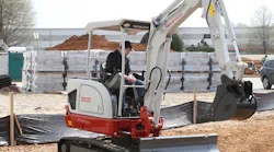 Takeuchi-TB225-mini-excavator Takeuchi-TB225-mini-excavator