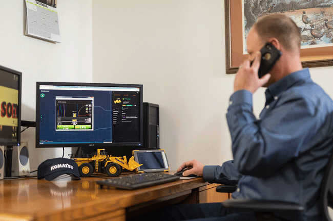 Komatsu-TSE-in-office