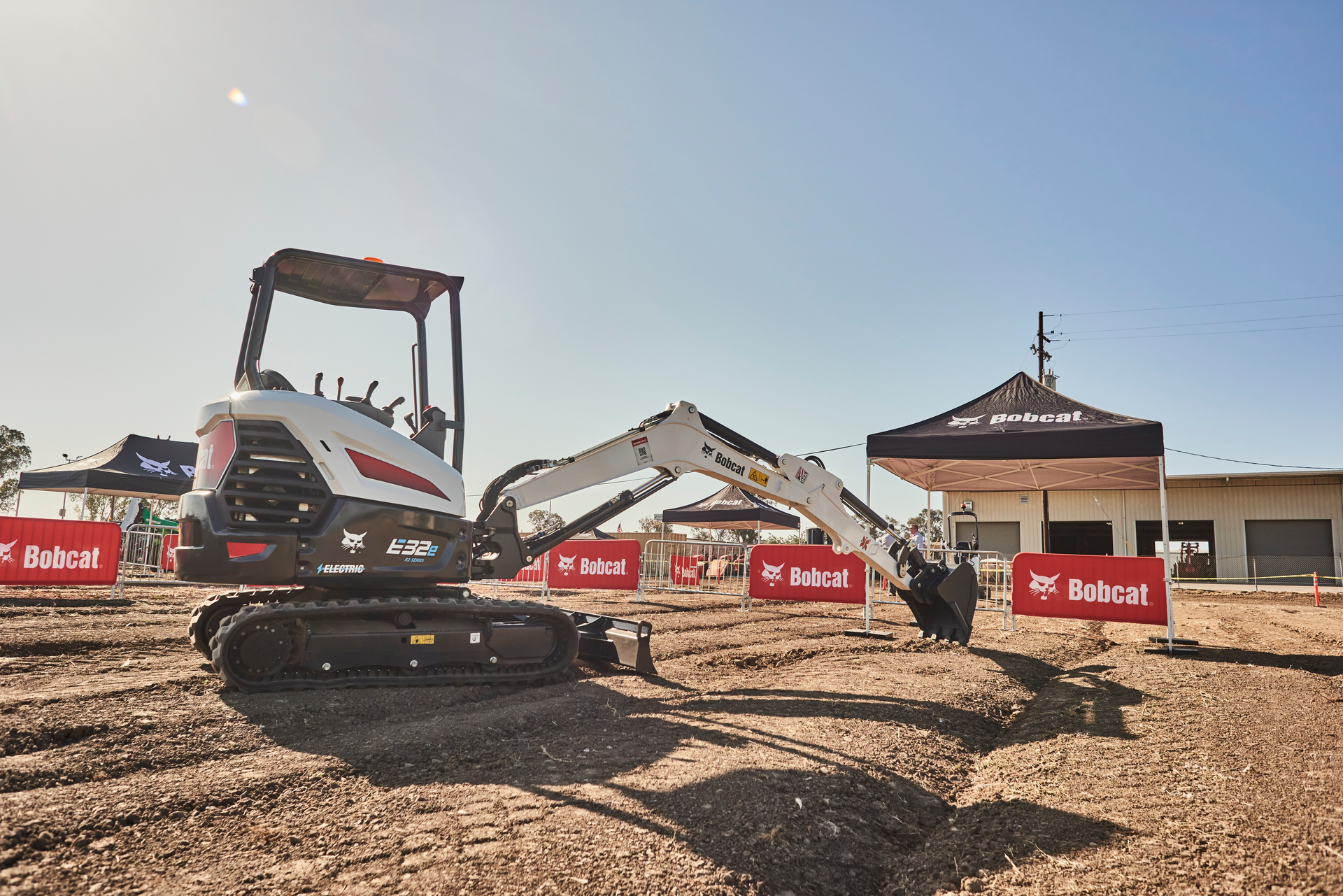 Bobcat E32e Electric 62fbd7d35f833