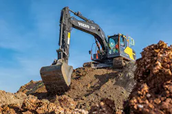 Ashcourt Group is testing a Danfoss hydraulic system to evaluate fuel consumption and productivity. Ashcourt Group is testing a Danfoss hydraulic system to evaluate fuel consumption and productivity.