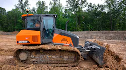 Develon DD130 crawler dozer Develon DD130 crawler dozer