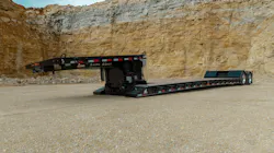 Detachable gooseneck trailer can carry up to 80,000 pounds. Detachable gooseneck trailer can carry up to 80,000 pounds.