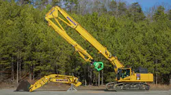 The PC490HRD-11 excavator incorporates the K100 quick-boom-change system. The PC490HRD-11 excavator incorporates the K100 quick-boom-change system.