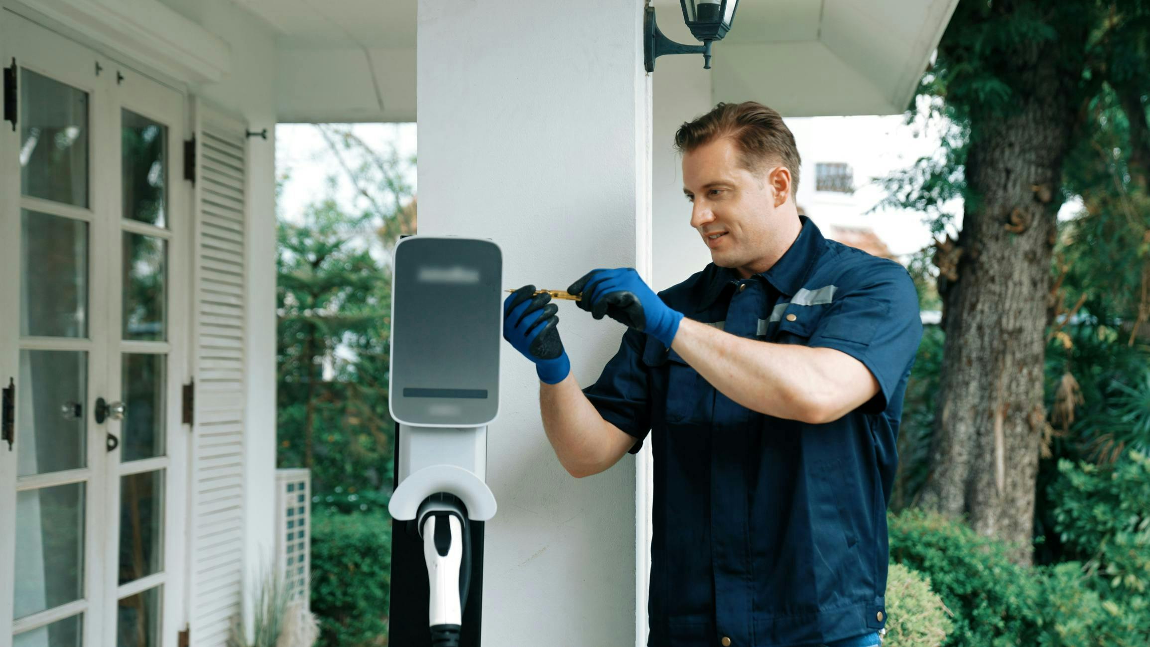 Practical and cost-effective at-home charging solutions exist that enable managers to more quickly integrate electric vehicles into their fleets.