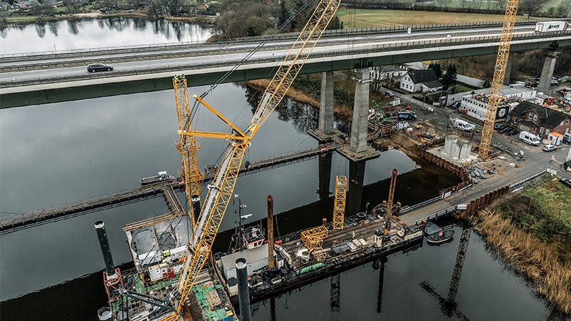 A Liebherr LR 1250 crawler crane, manufactured in Nenzing made the assembly possible.
