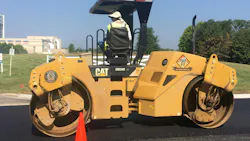 Large tandem vibratory rollers are used for wider road projects where production and speed are valued over tight maneuverability. Large tandem vibratory rollers are used for wider road projects where production and speed are valued over tight maneuverability.