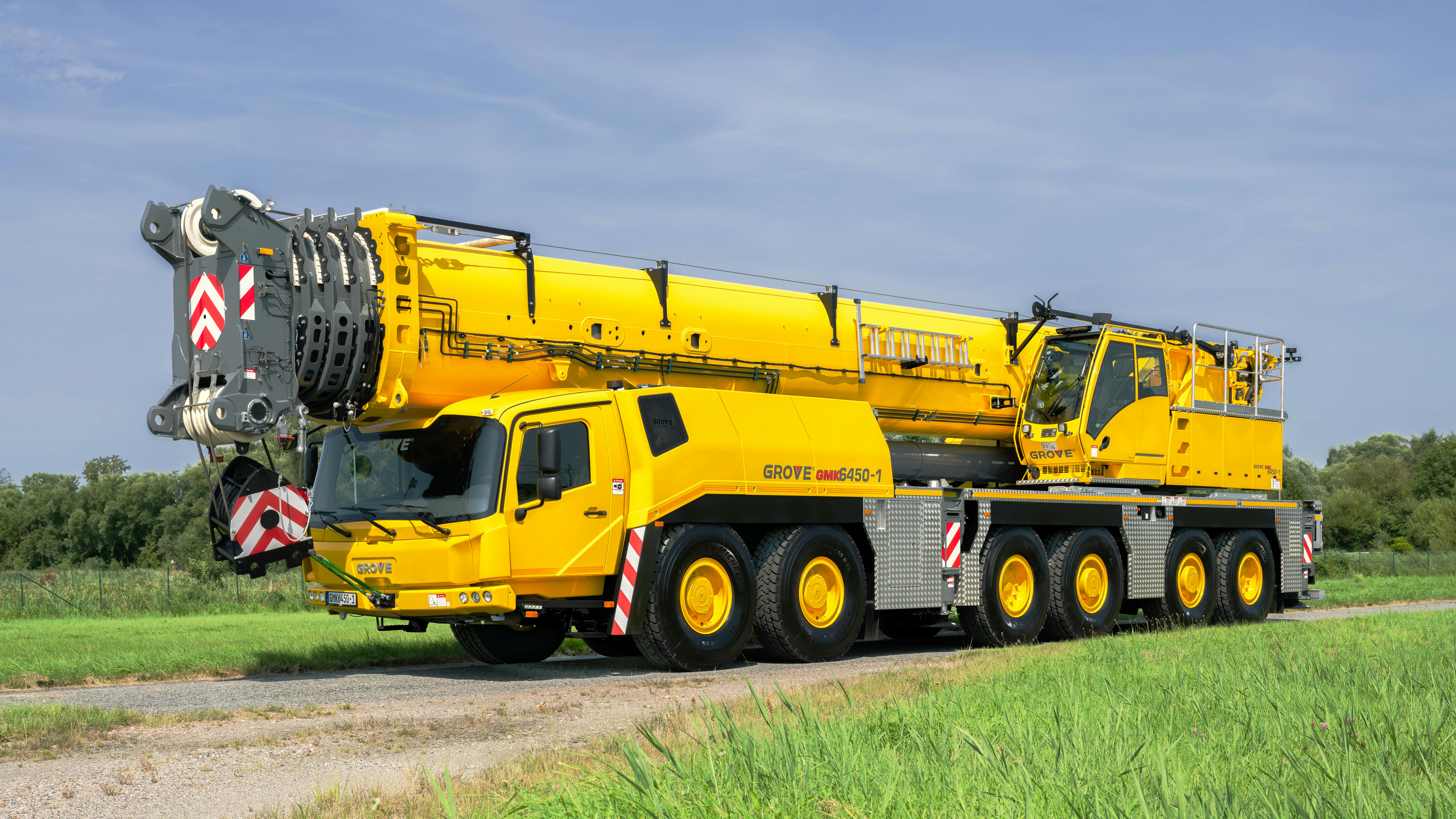 Grove GMK6450-1 will lift 450 tons.