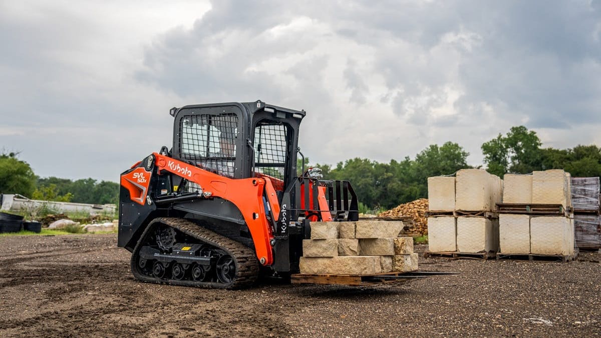 The SVL50x undercarriage suspension has the mid-rollers suspended by torsion axles.