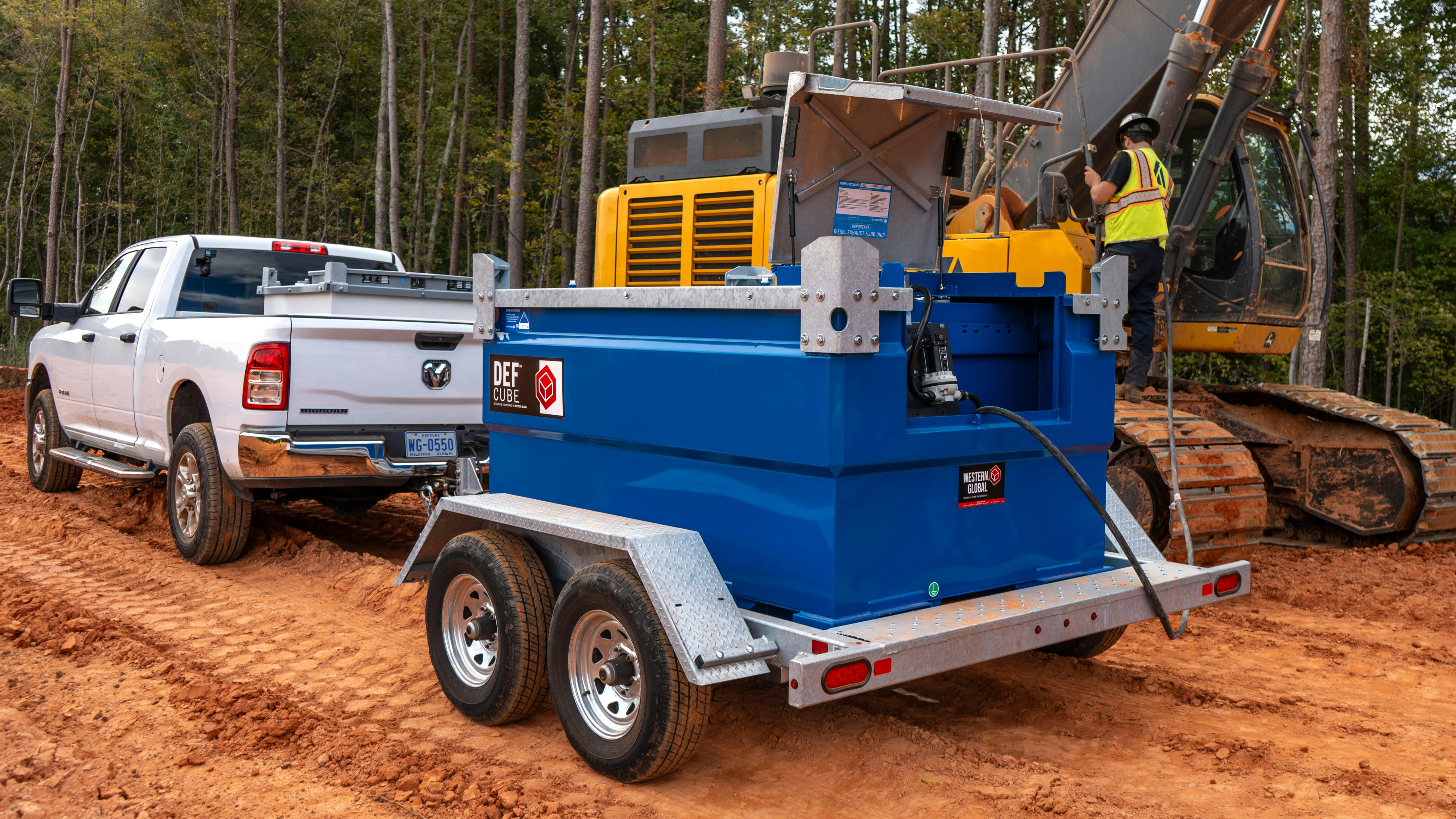The DEF550 offers a DEF tank solution that is engineered to withstand the harsh environments that rental, construction, and fuel distribution customers operate in.