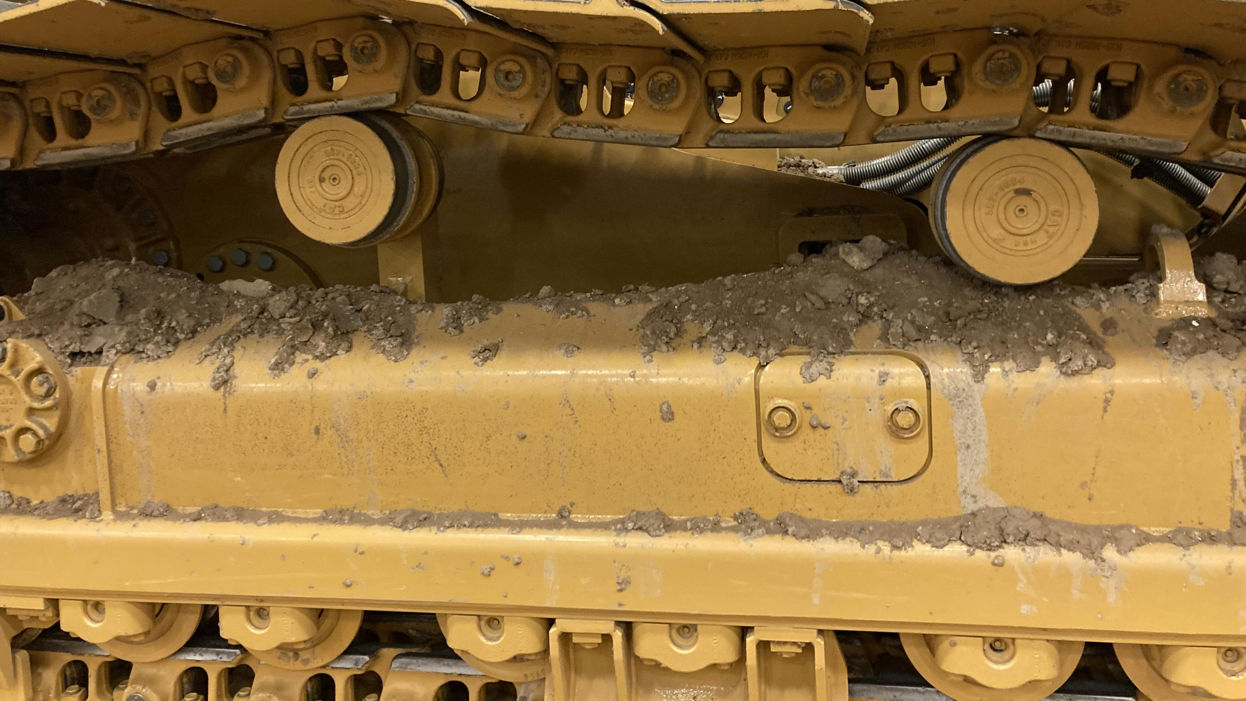 Cat D4 undercarriage