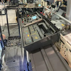 The operator can customize controls using the HMI, sliding consoles from left to right. The operator can customize controls using the HMI, sliding consoles from left to right.