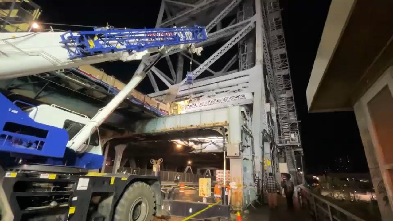 Crane hit bridge in Upper Manhattan causing major delays for No