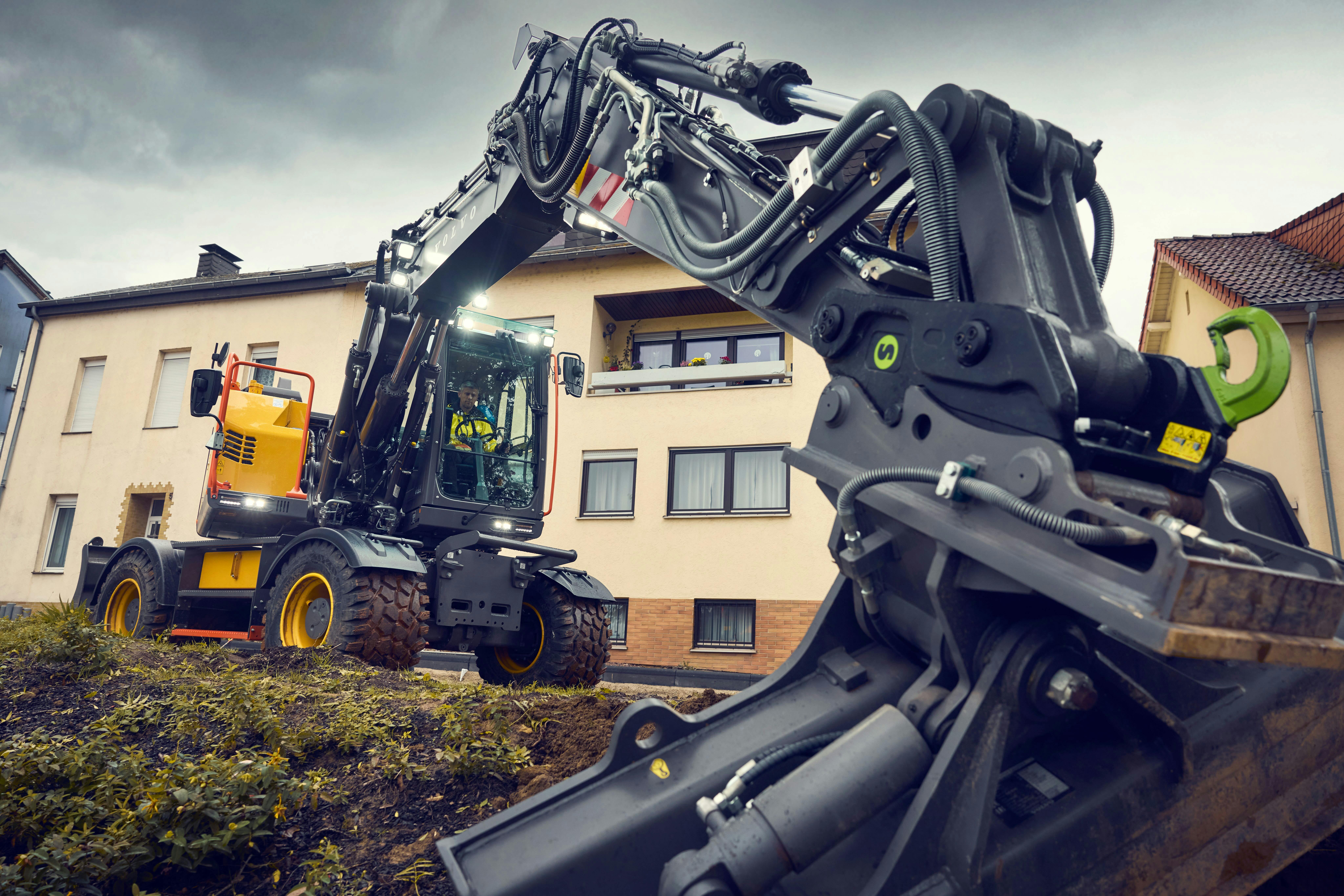 Volvo wheeled excavator
