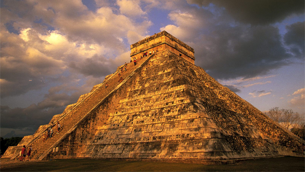 Mayan Chichen Itza temple