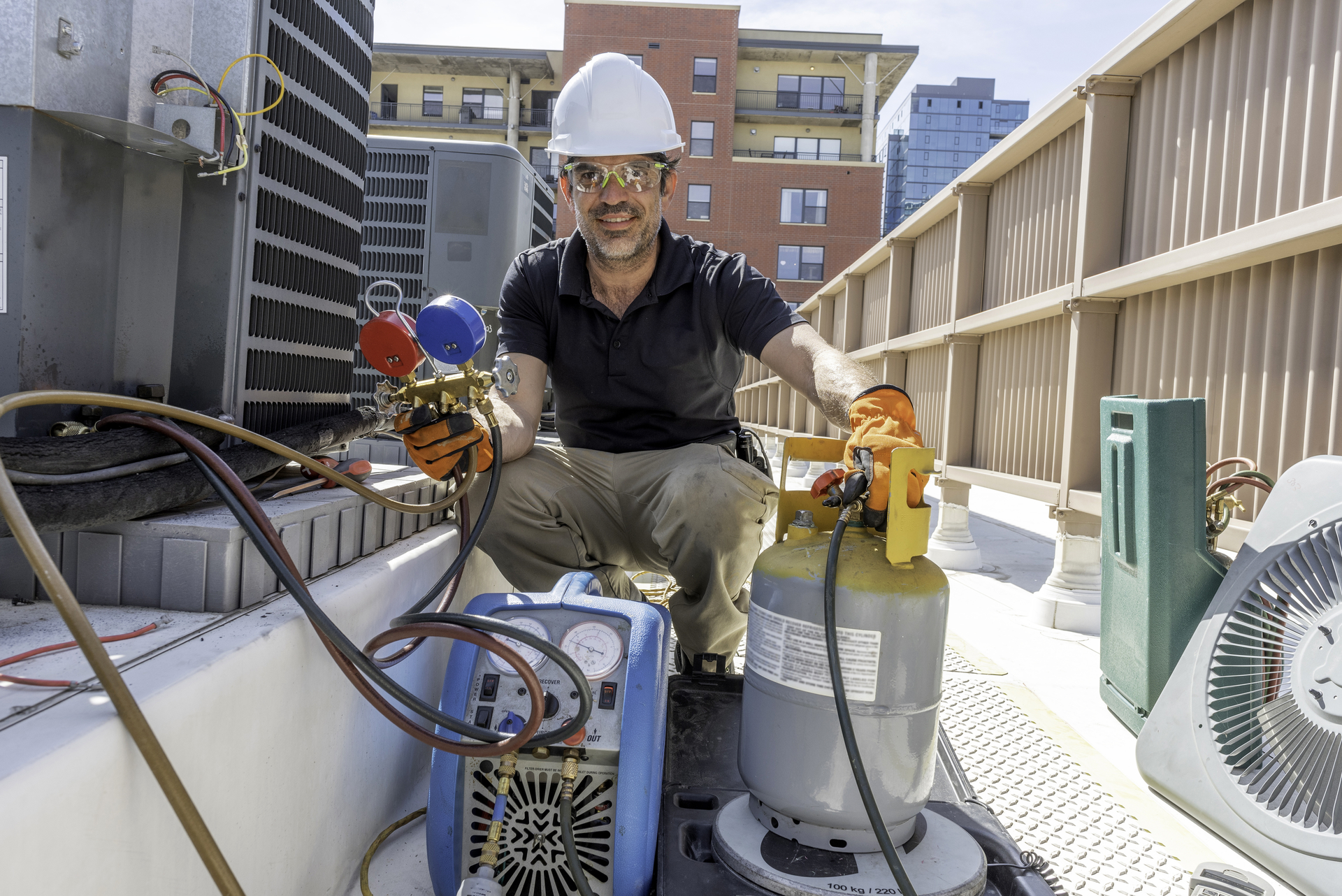 Reclaiming Refrigerant Dreamstime L 187695414 63d806754de74