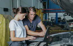 658d812b23537c001e17ecbc Working On Vehicle Istock1341517841 658d812b23537c001e17ecbc Working On Vehicle Istock1341517841
