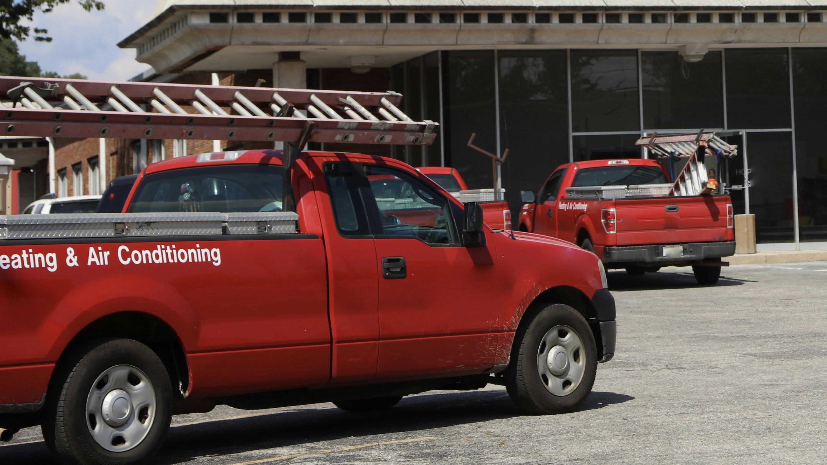 66f56324126bb620c7295ba4 Trucks