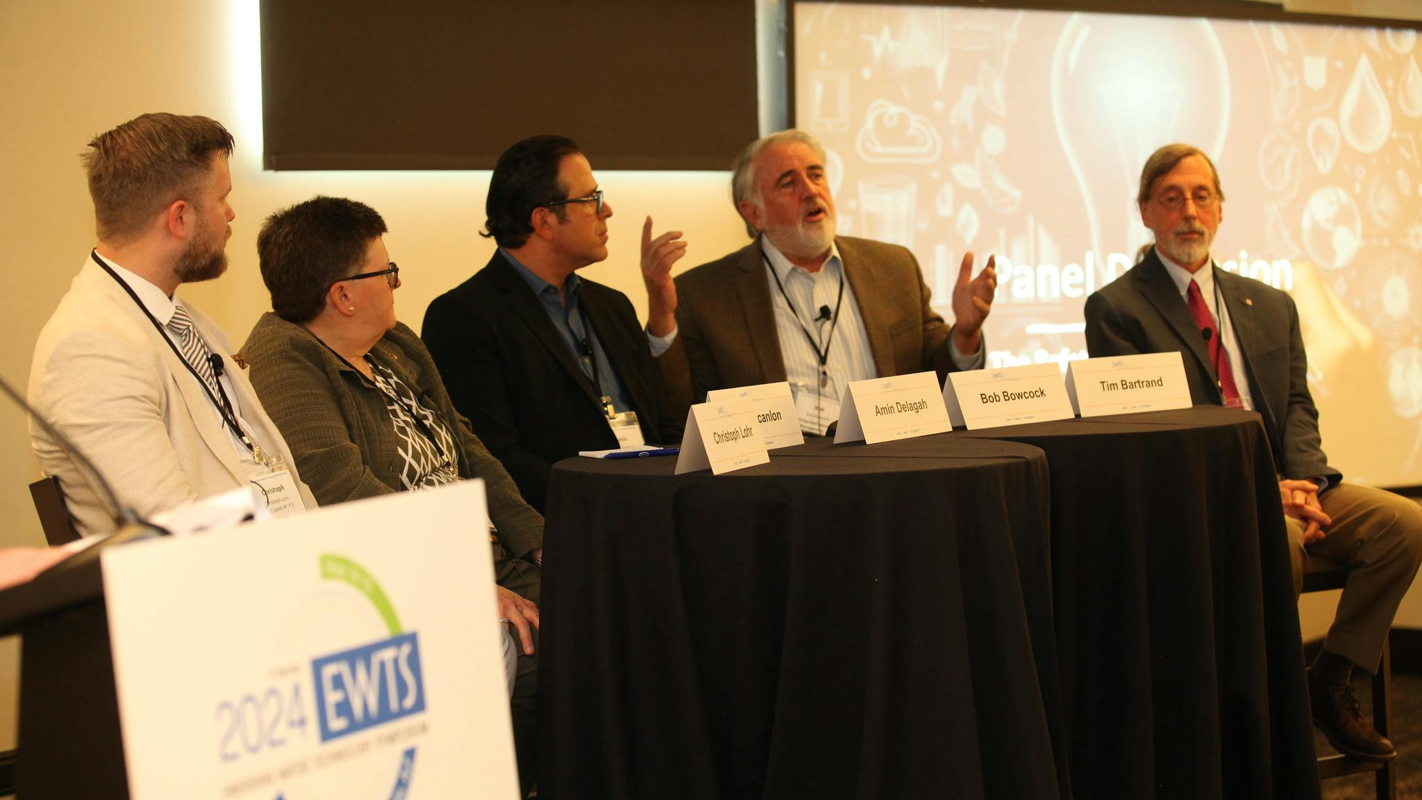 Bob Bowcock talks incentivization during the wrap-up panel discussion.