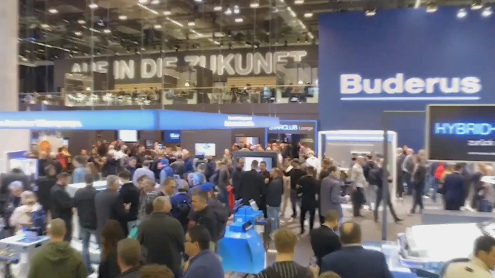 Crowds on the show floor at ISH 2025.