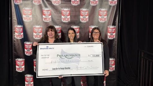 Bradford White recently made a donation of $15,000 to Philabundance, the Philadelphia region&rsquo;s largest hunger-relief organization.