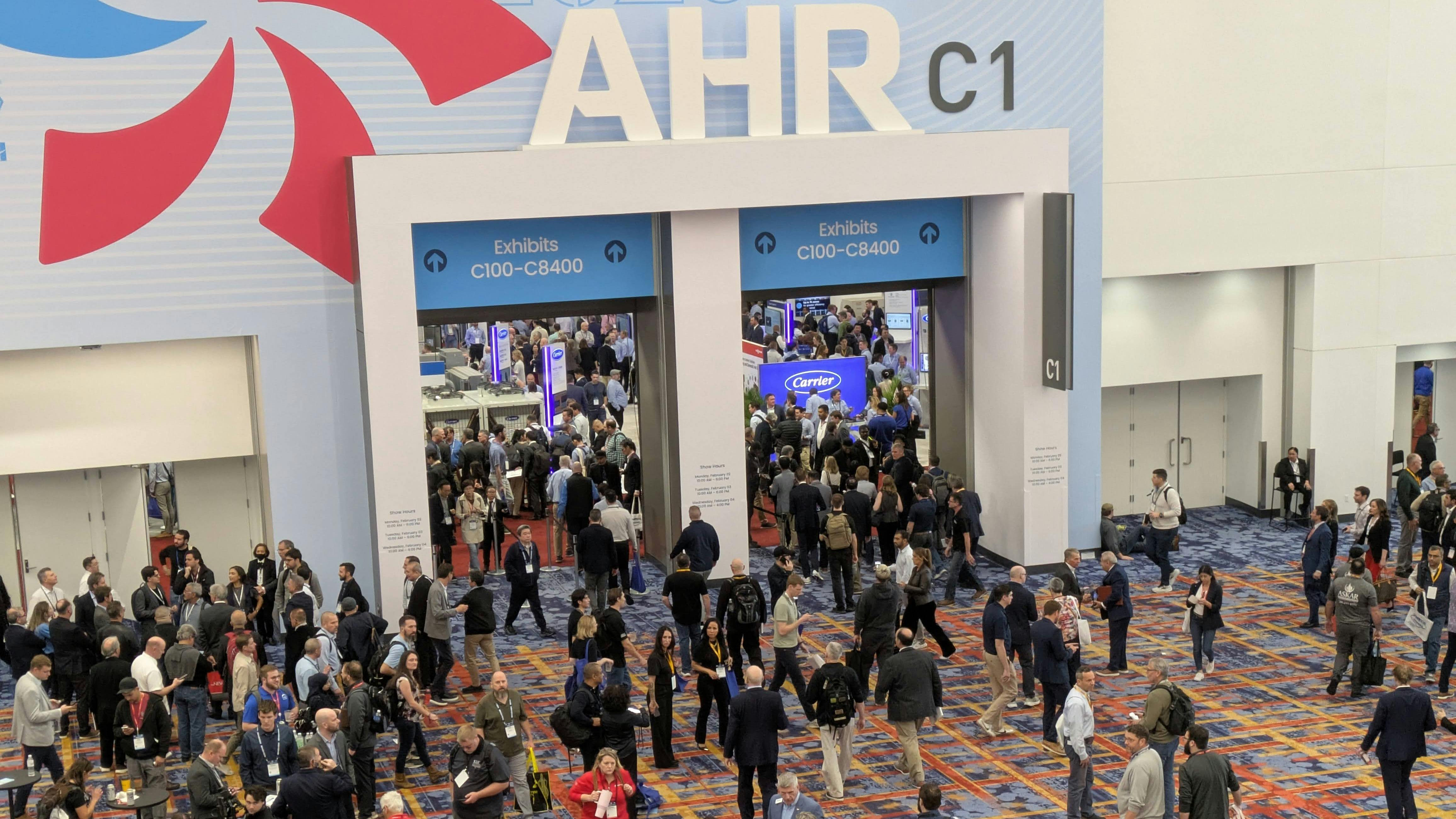 Expo attendees in the central hall of the Las Vegas Convention Center.