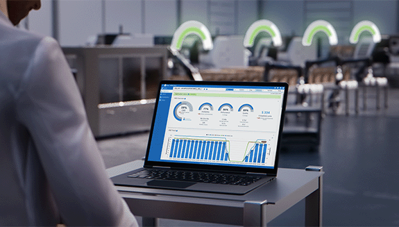 1660317313760 Weblyticsandoperatorhero