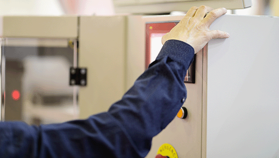 1663606627483 Operatorattouchscreenhumanmachineinterface