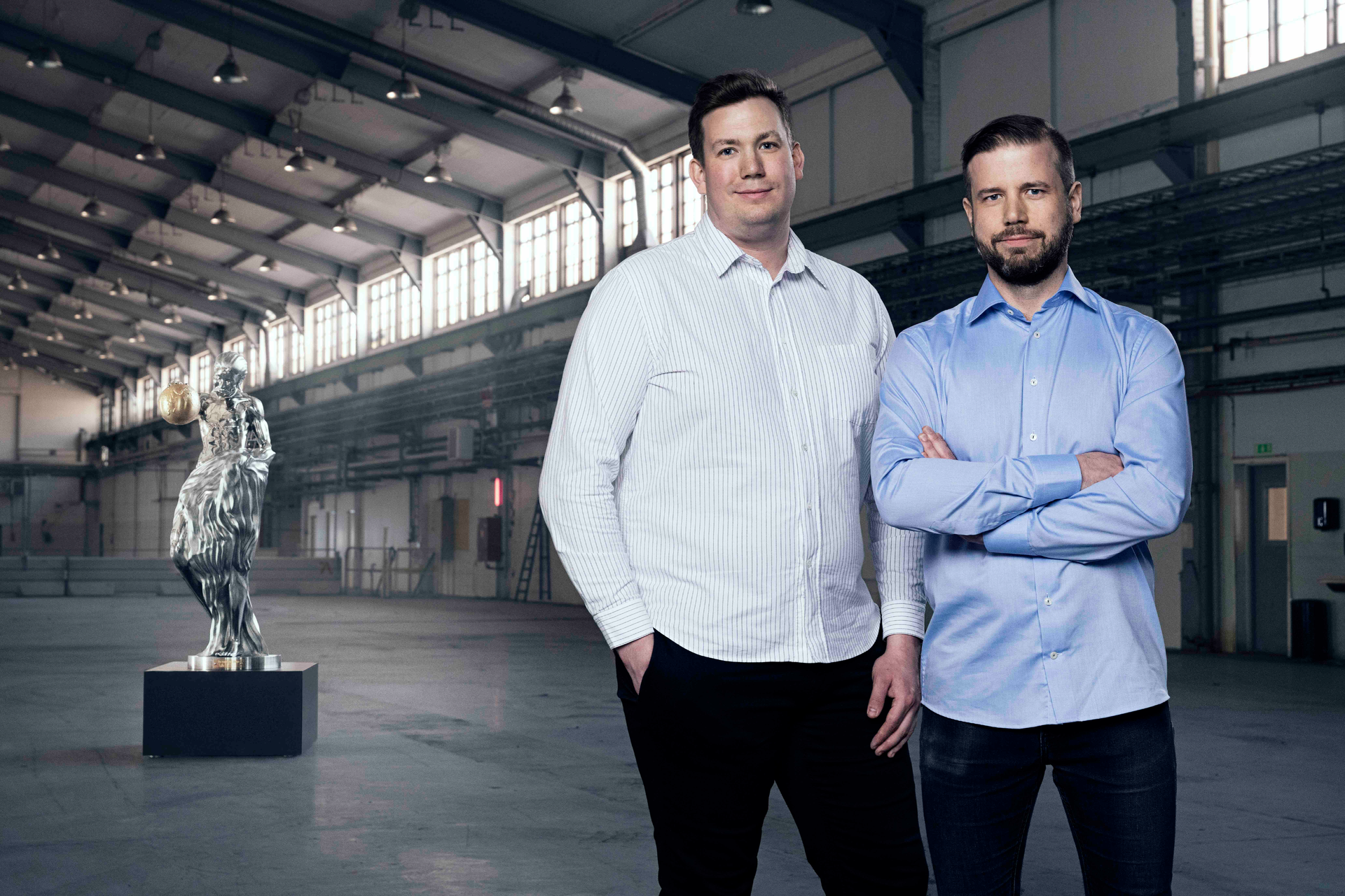 Sac575 Creating The Impossible Statue Image1 6463a8c0e1239