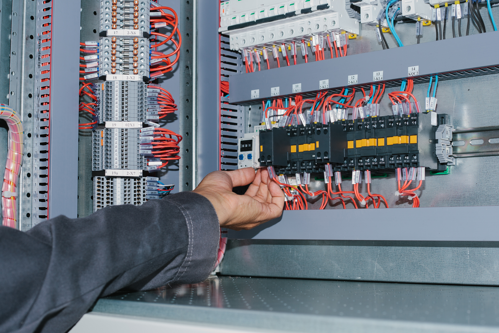 Ups Control Cabinet 644fc3a94a1b3