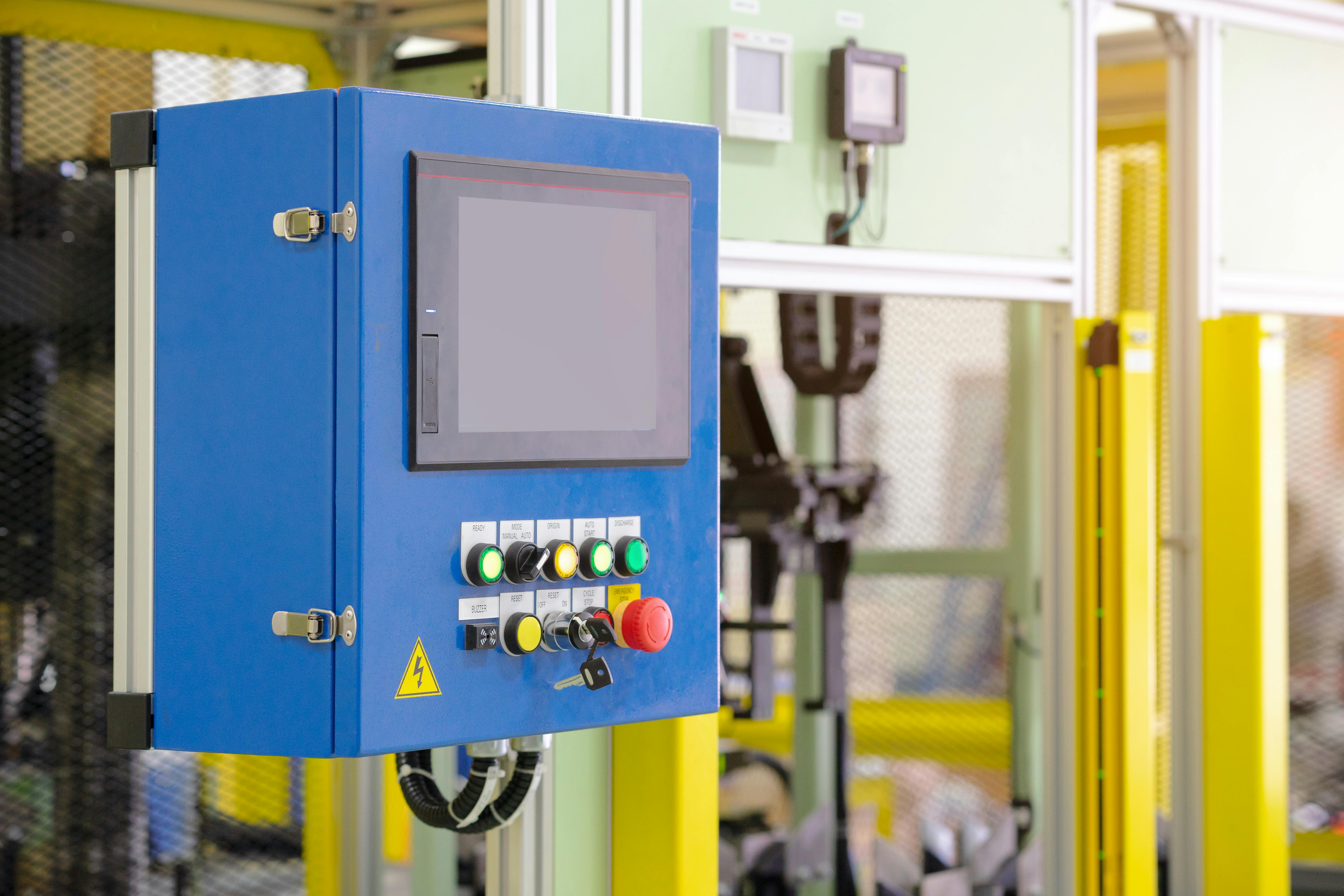 dreamstime_xxl_338056149