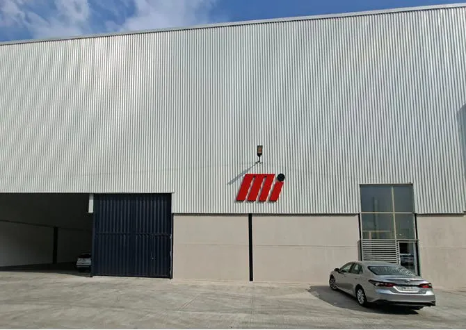 Figure 1: Motion's new branch in Cuautlancingo, Puebla, Mexico. Figure 1: Motion's new branch in Cuautlancingo, Puebla, Mexico.