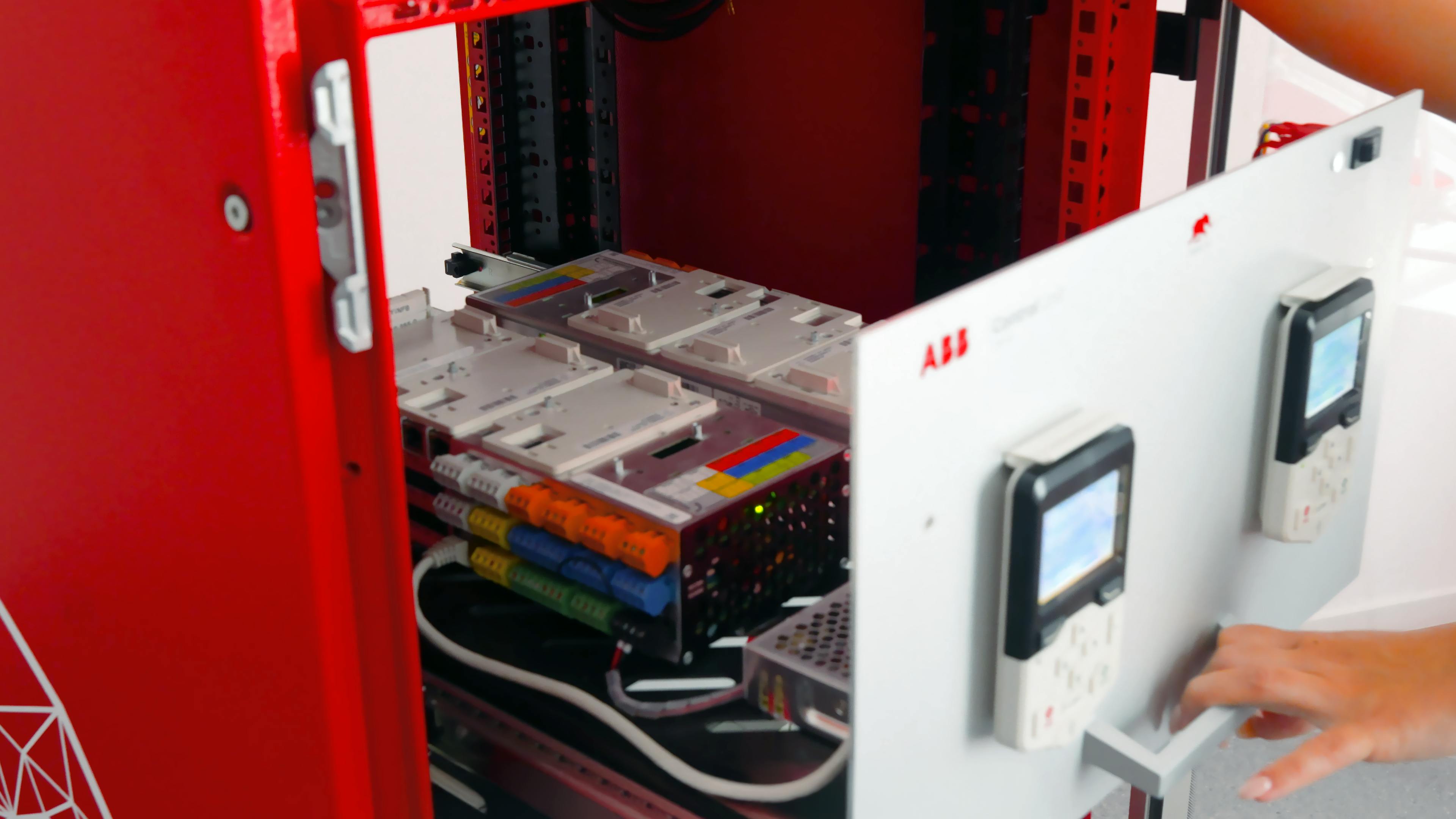 DriveLab ACS880 hardware-in-the-loop (HIL)-compatible digital twin.