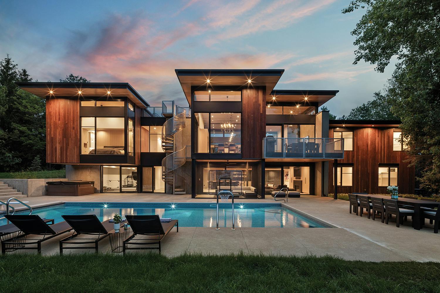Walls of glass create a light-filled home in a private wooded setting in Minnesota