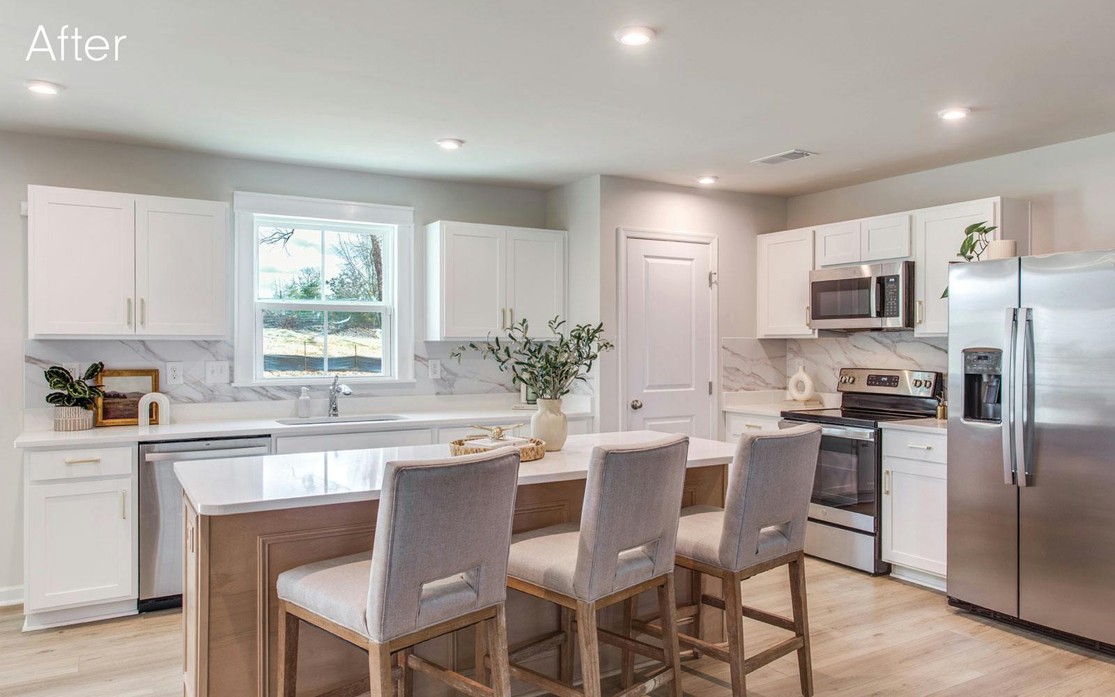 From Bland to Grand: A Kitchen Backsplash Gets a MONARC&circledR; Makeover