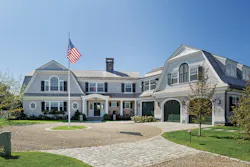 Shingle-style home in Martha's Vineyard Shingle-style home in Martha's Vineyard
