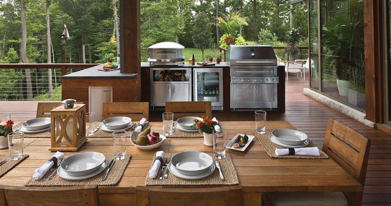 Outdoor Kitchen