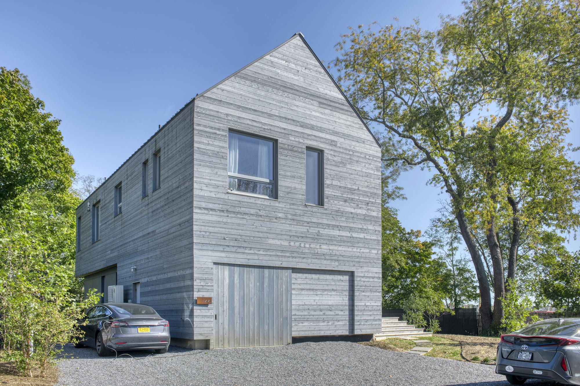 746 Main St Greenport Side Facade 2