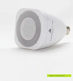 Striim Light Bulb with Wi-Fi Striim Light Bulb with Wi-Fi