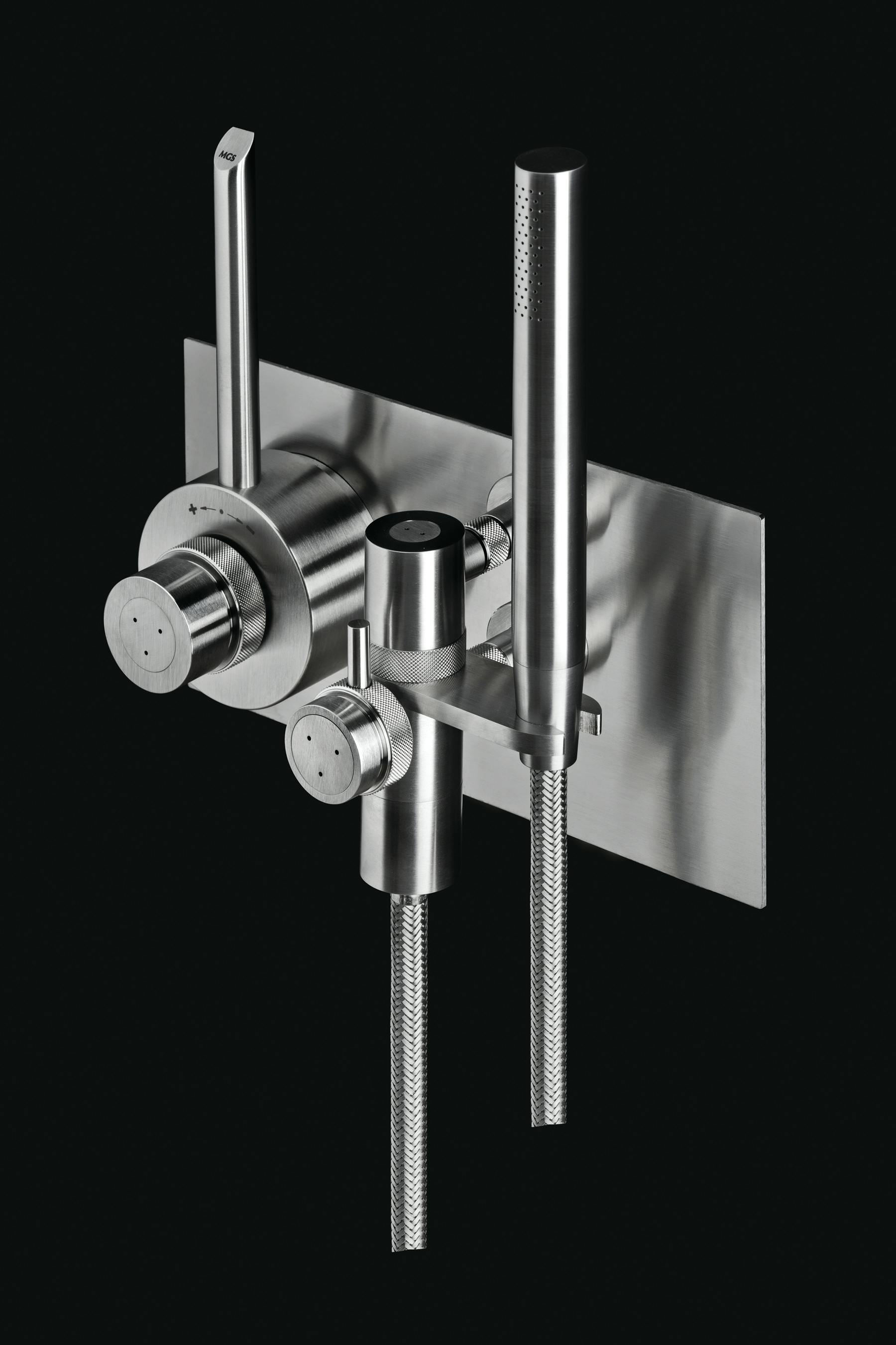 MGS Stainless steel outdoor shower