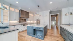 Newly remodeled kitchen that is aging-friendly for homeowners who want to age in place Newly remodeled kitchen that is aging-friendly for homeowners who want to age in place