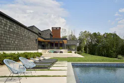 Montem Villam backyard with pool Montem Villam backyard with pool