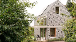 Residence in Belgium that uses recycled PVC (Pretty Plastic Panels) in its facade Residence in Belgium that uses recycled PVC (Pretty Plastic Panels) in its facade