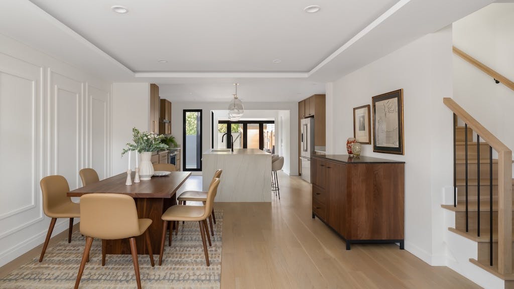 Alexandria row home dining room