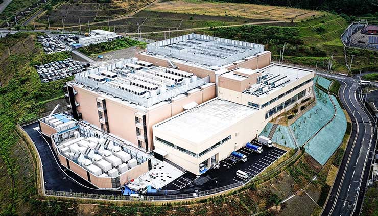An aerial view of a an MC Digital Realty data center in Osaka, Japan that was built through a joint venture with Mitsubishi. (Image: MC Digital Realty)