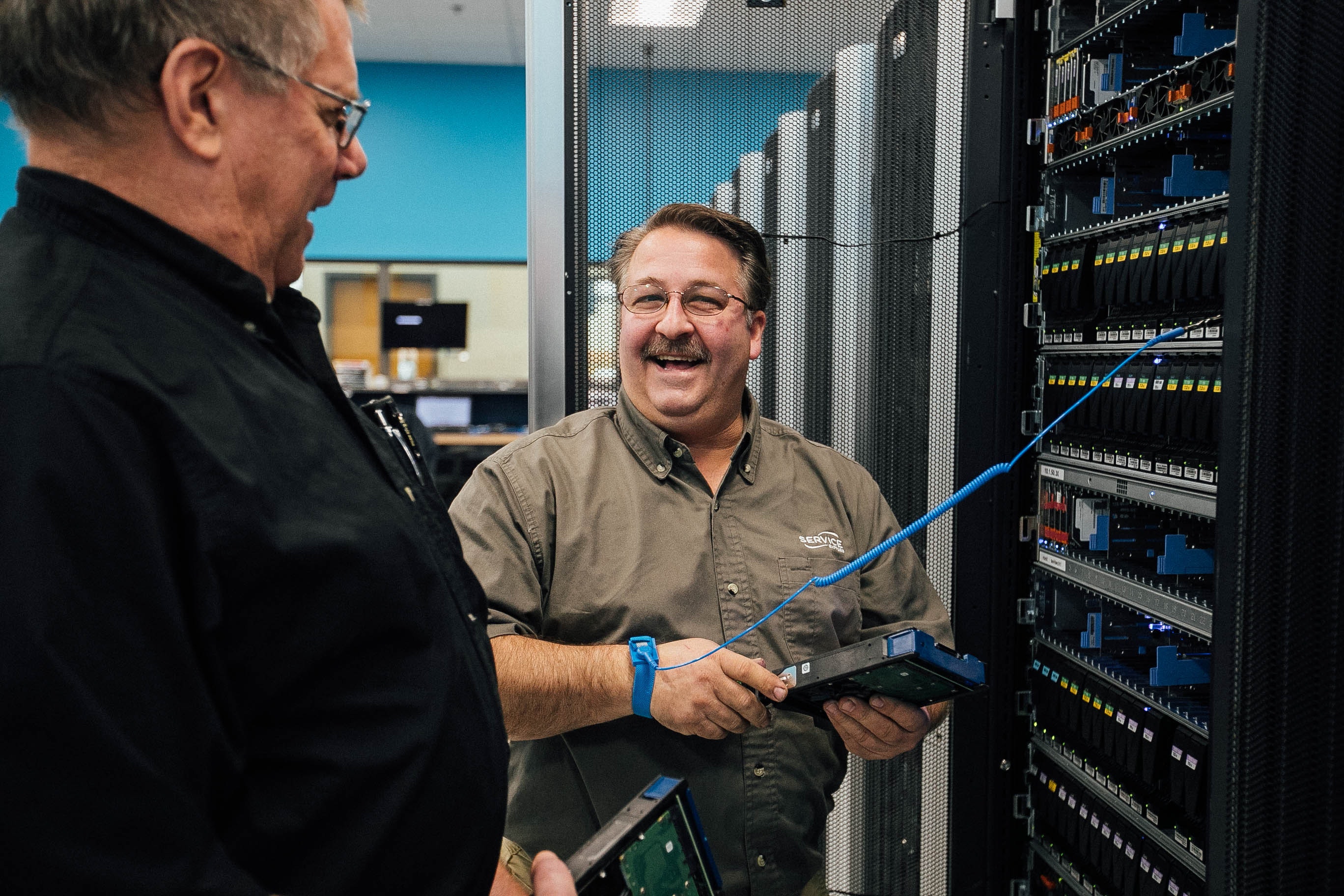 Data centers can automate IT business processes with AI and ML. Source: Service Express